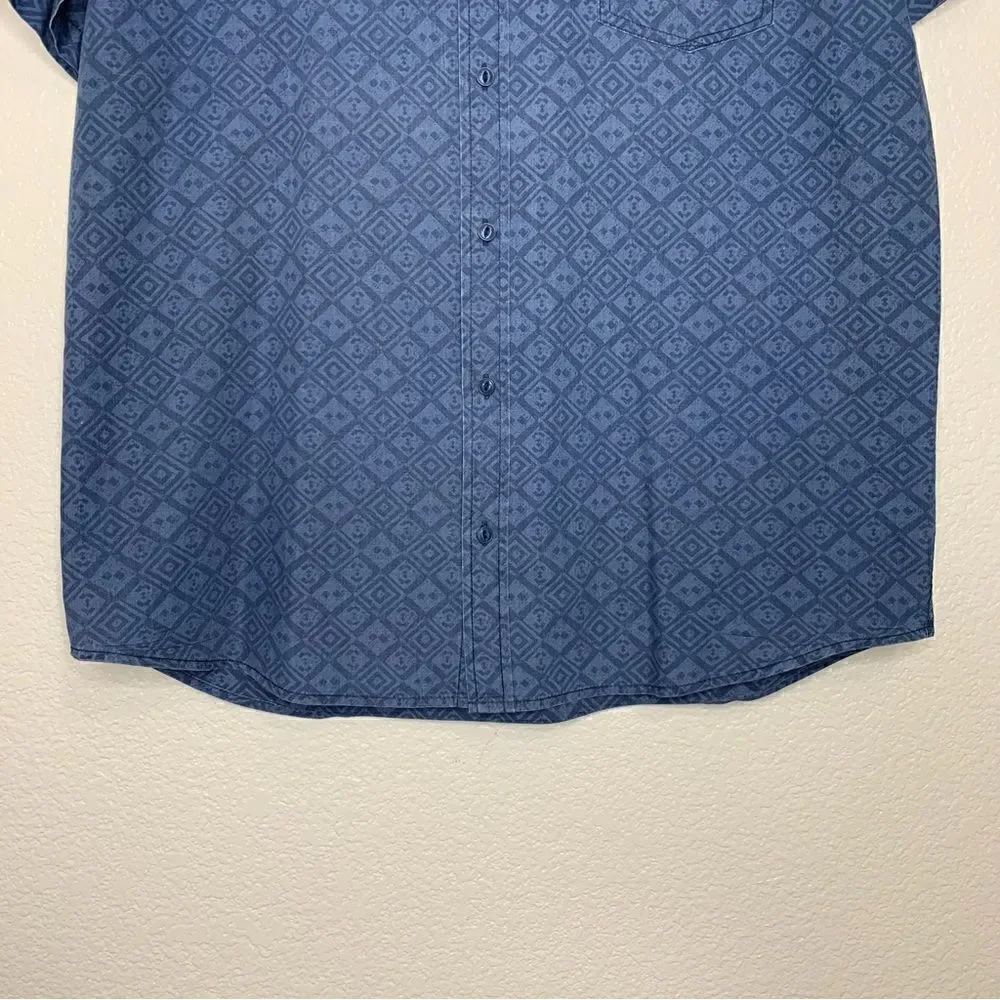 NWOT Levi’s Men’s Blue Geometric Print Button Down Shirt, Size XL